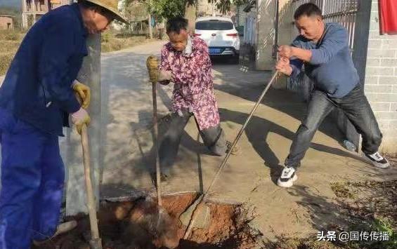 一条修路灯视频筹款上百万，钱都花哪了？