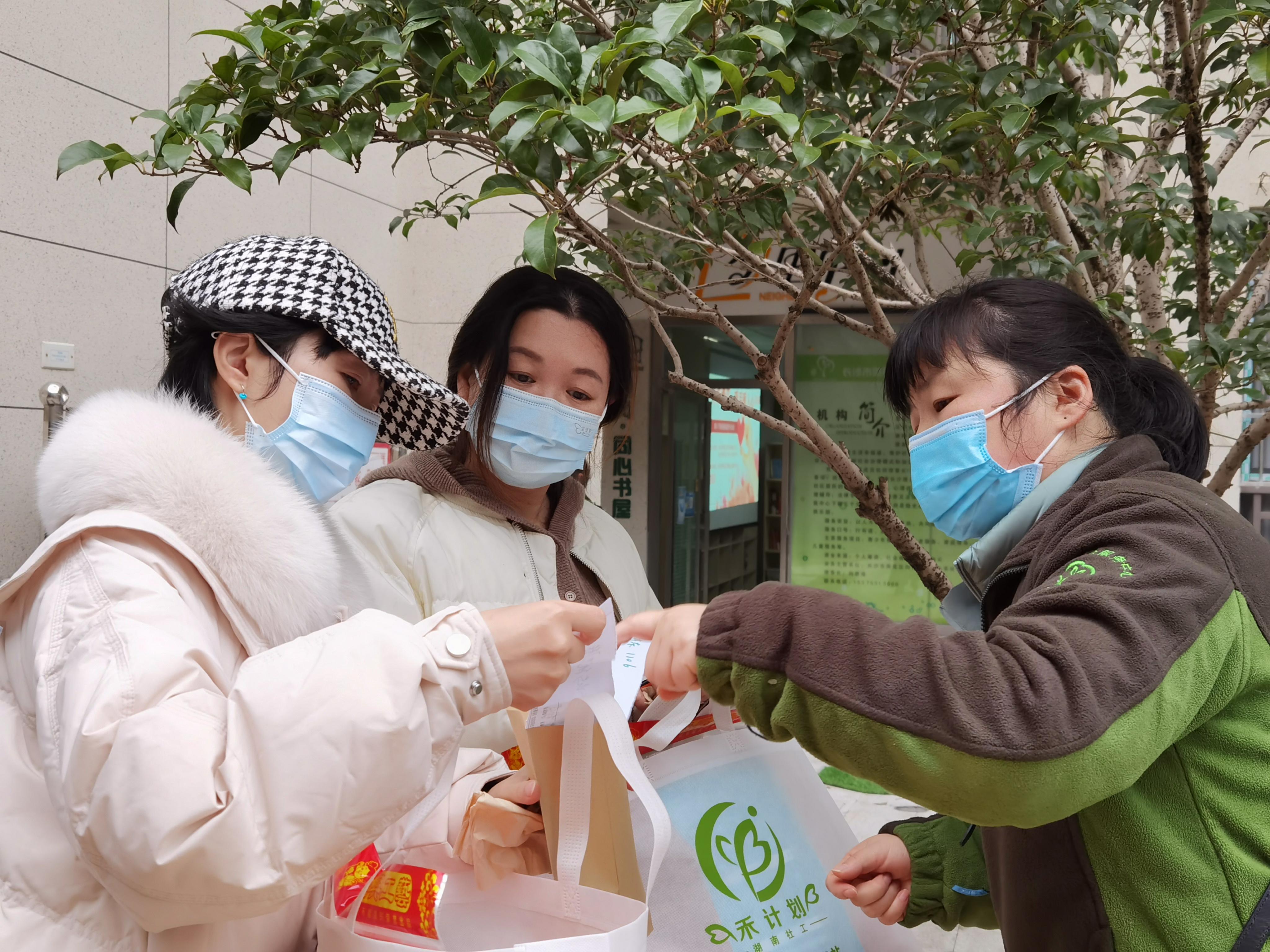 年关将至，给孩子选礼物的智慧攻略，实用又不易闲置的礼物推荐