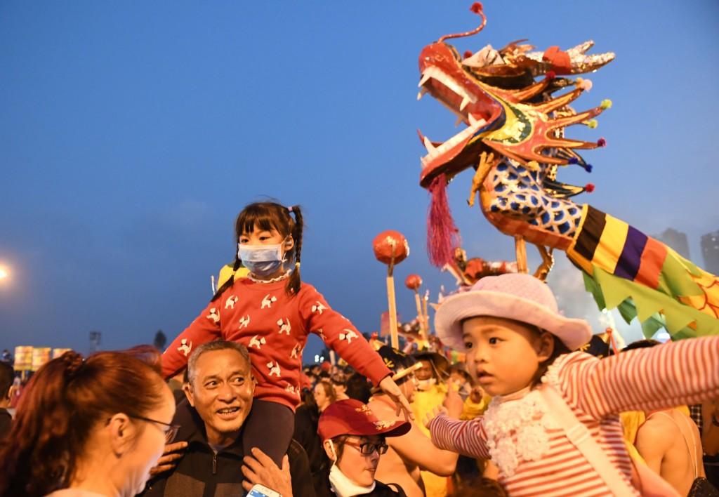 宾阳炮龙节，震撼人心的传统盛事！现场实况直击……一睹为快！标题建议